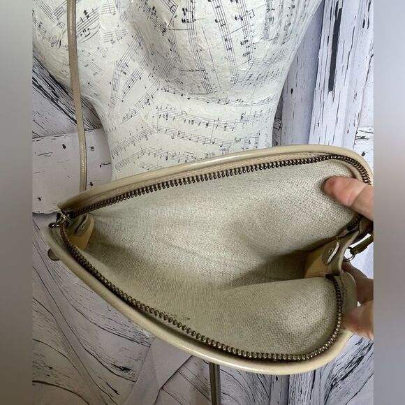 VINTAGE ETRA Leather Crossbody/Wristlet Tan - Picture 5 of 8